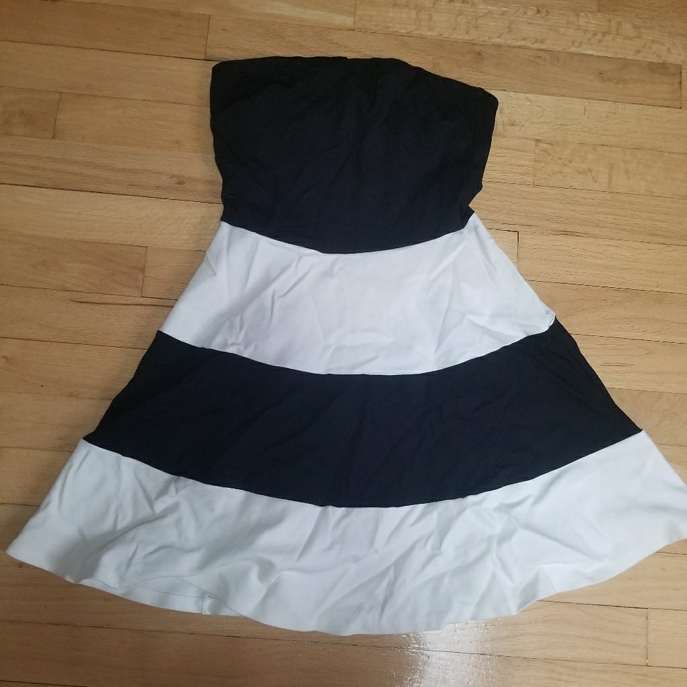 Strapless Striped dress